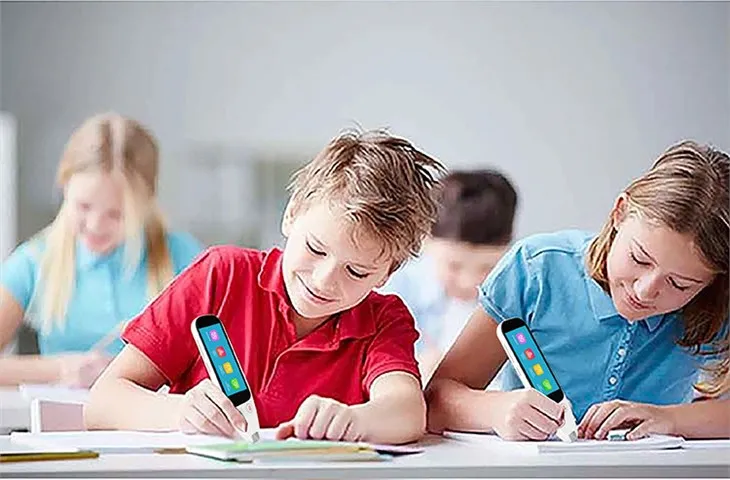 Màquina d'aprenentatge electrònica per a nens i nenes per a estudiants